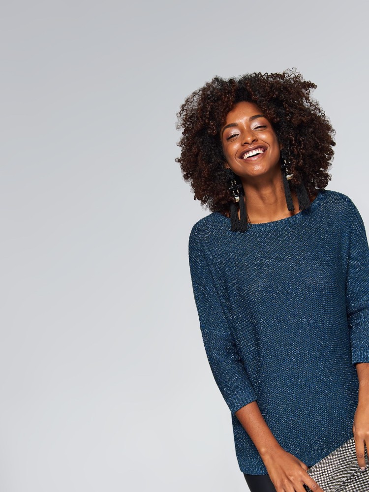 Luźny sweter z zamkiem