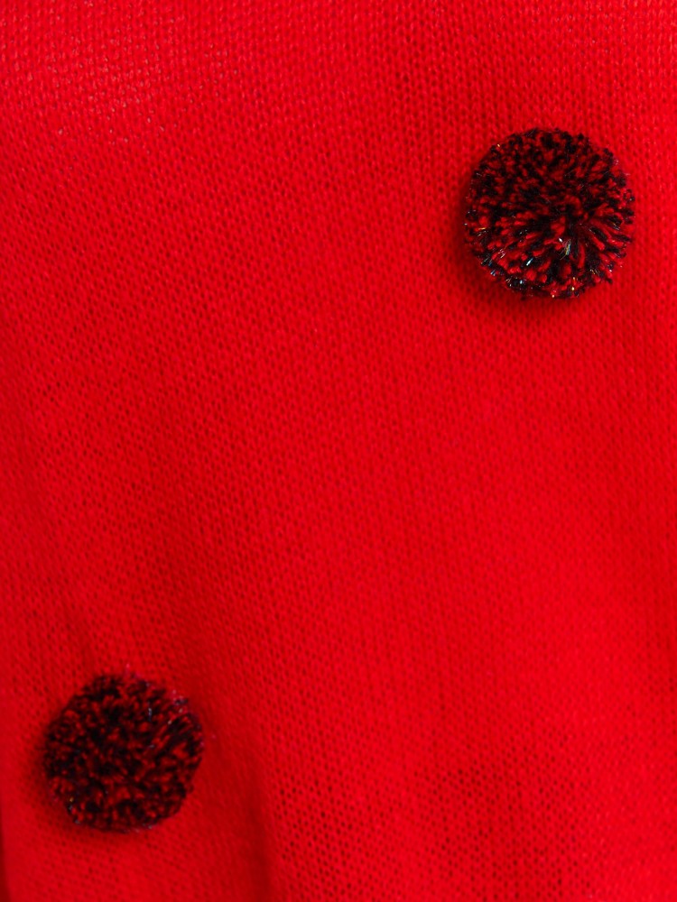 Sweter damski zdobiony pomponami w kontrastowym kolorze