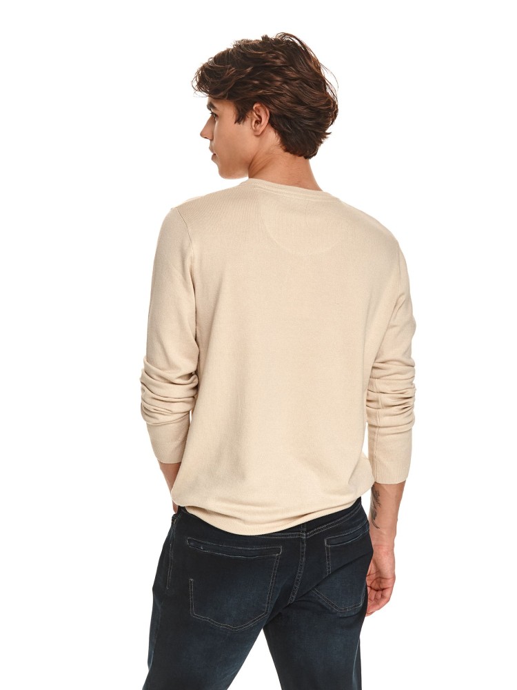 Sweter w żakardowy wzór z miękkiej dzianiny