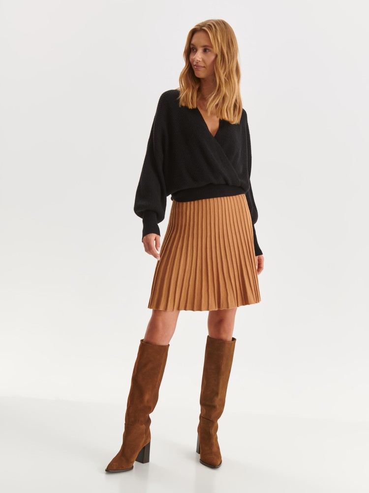 Sweter z kopertowym dekoltem