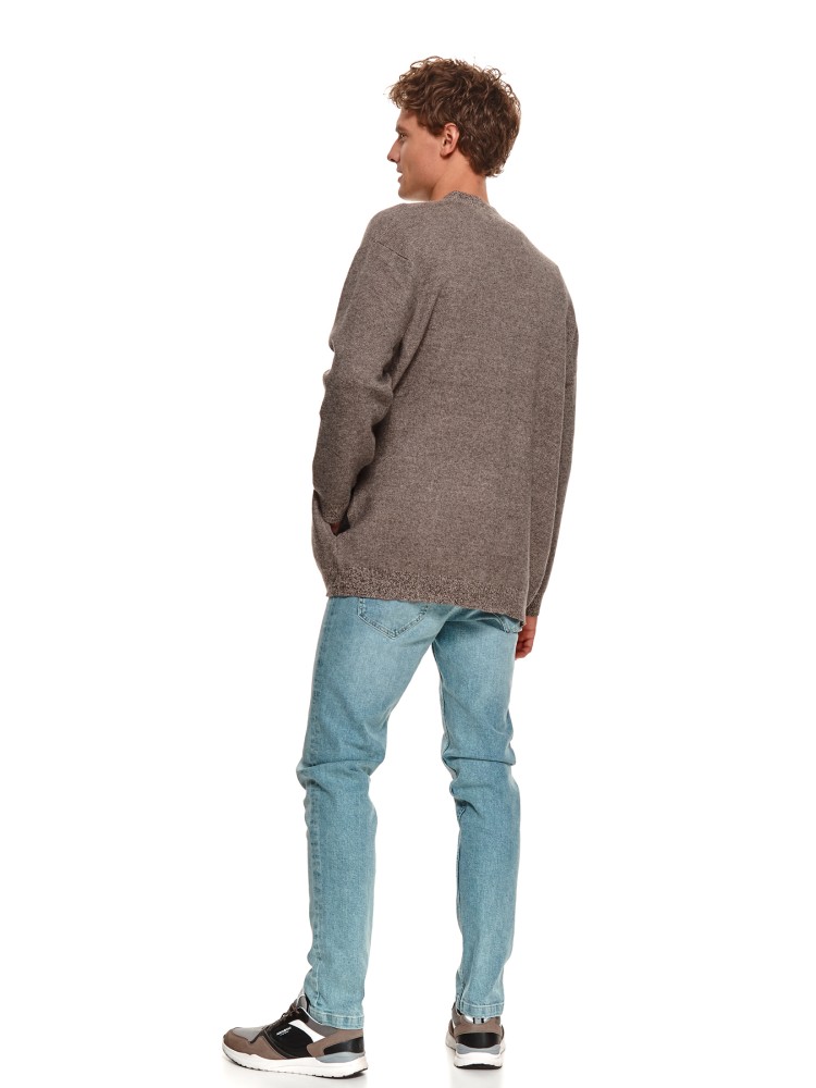 Luźny kardigan z kieszeniami