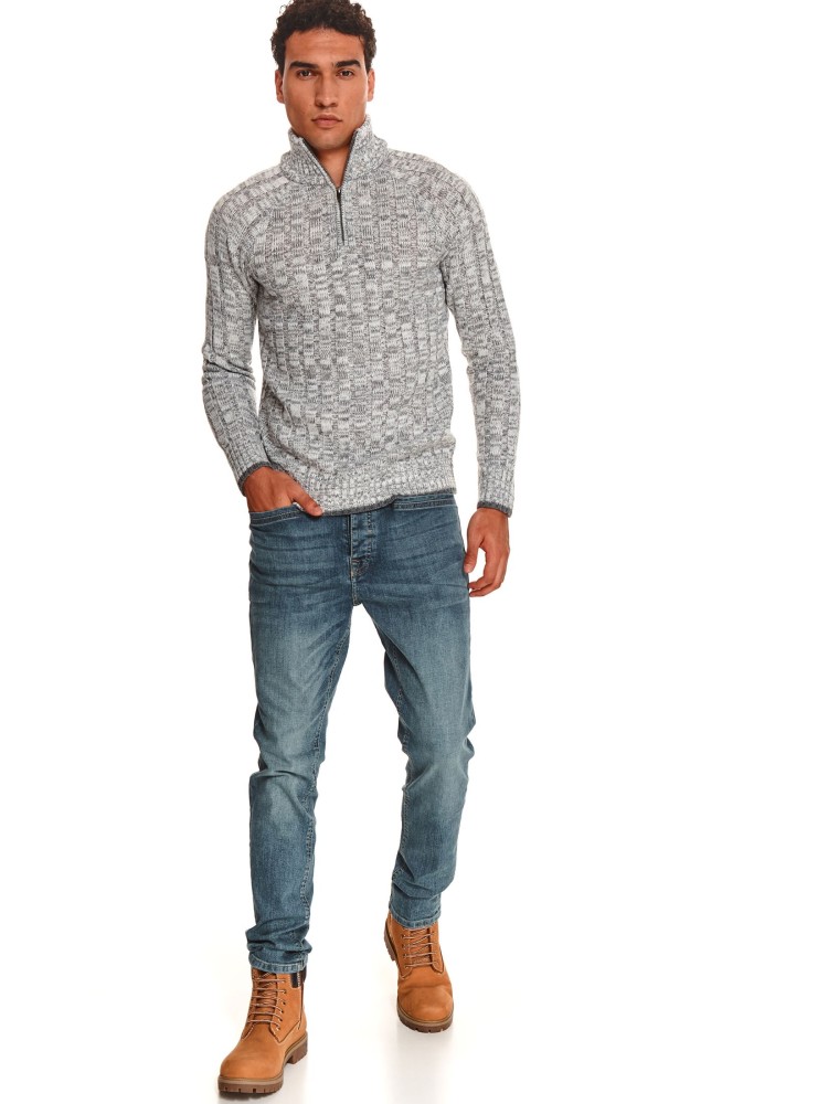 Sweter ze stójką z przeplotami