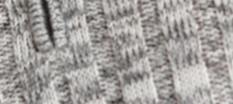 Sweter ze stójką z przeplotami