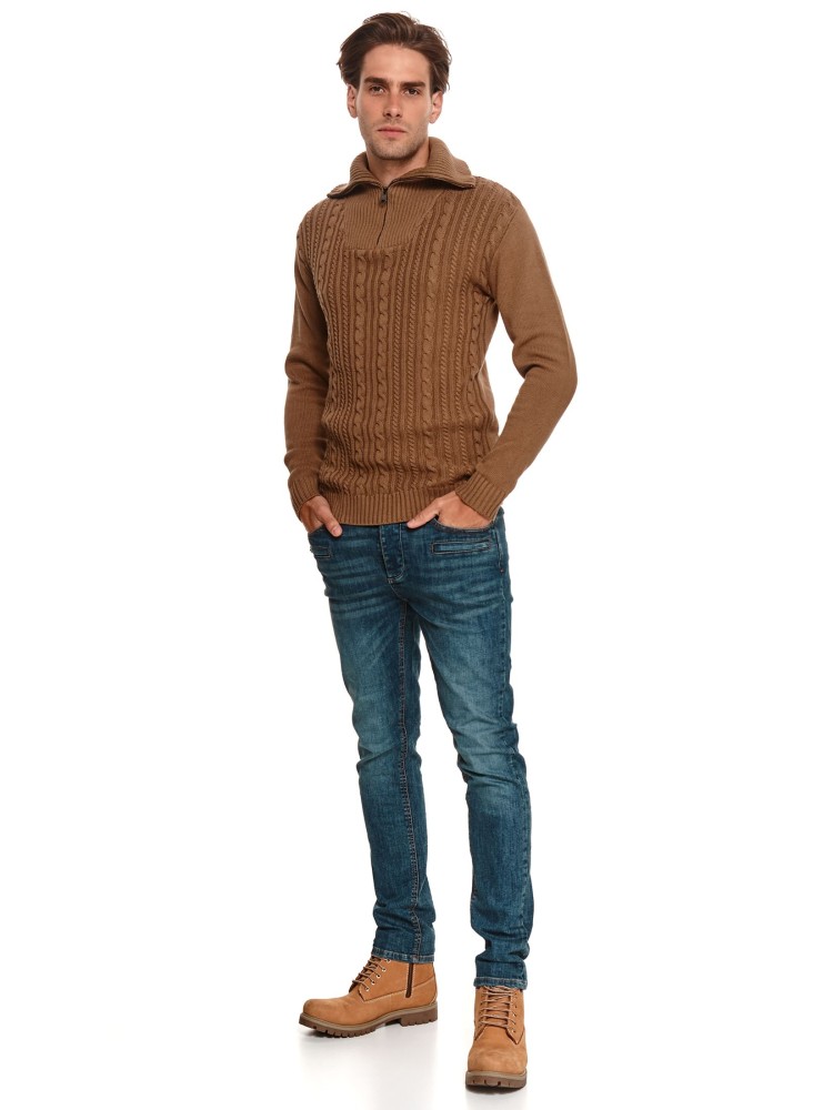 Sweter z wysoką stójką