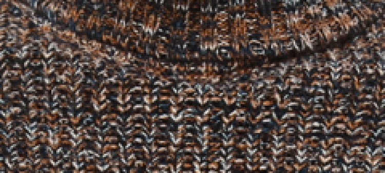 Otulający golf z malenżowej dzianiny