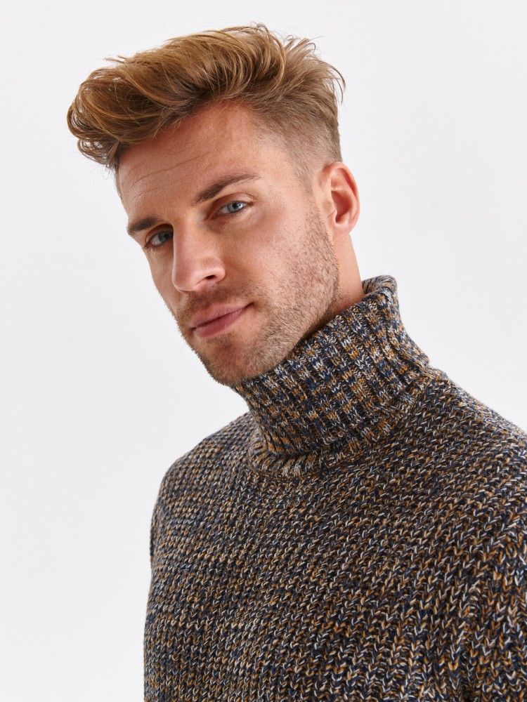 Otulający golf z malenżowej dzianiny