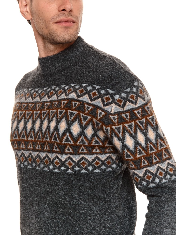 Półgolf z norweskim wzorem