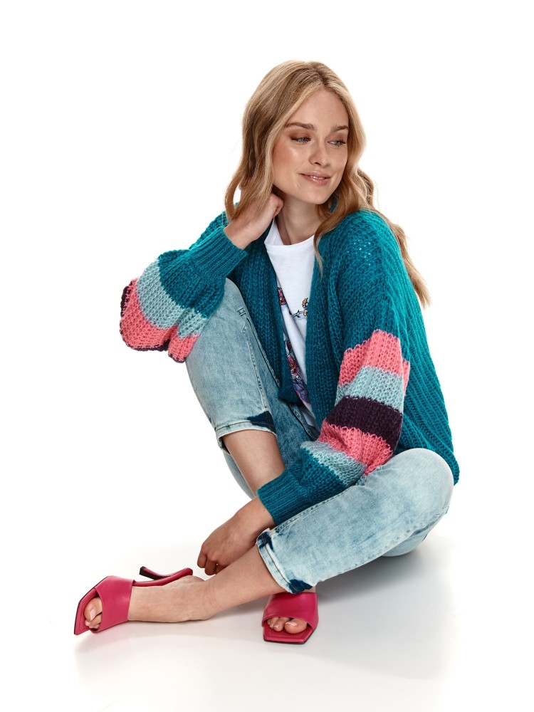 Kardigan z kolorowymi rękawami
