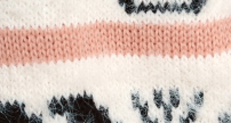 Sweter damski z  motywem zimowym