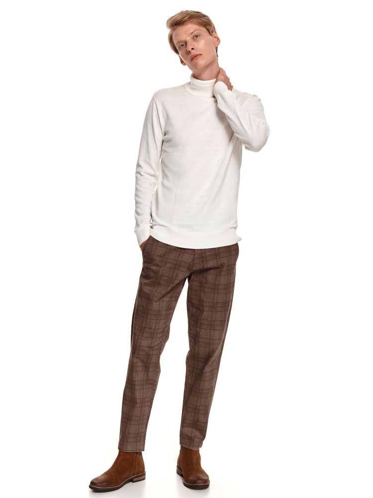 Bawełniany sweter z golfem