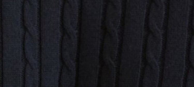 Sweter z golfem i drobnymi przeplotami