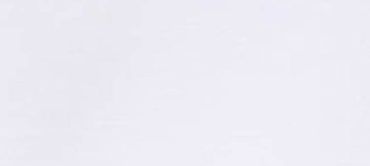 Szorty przed kolano z paskiem