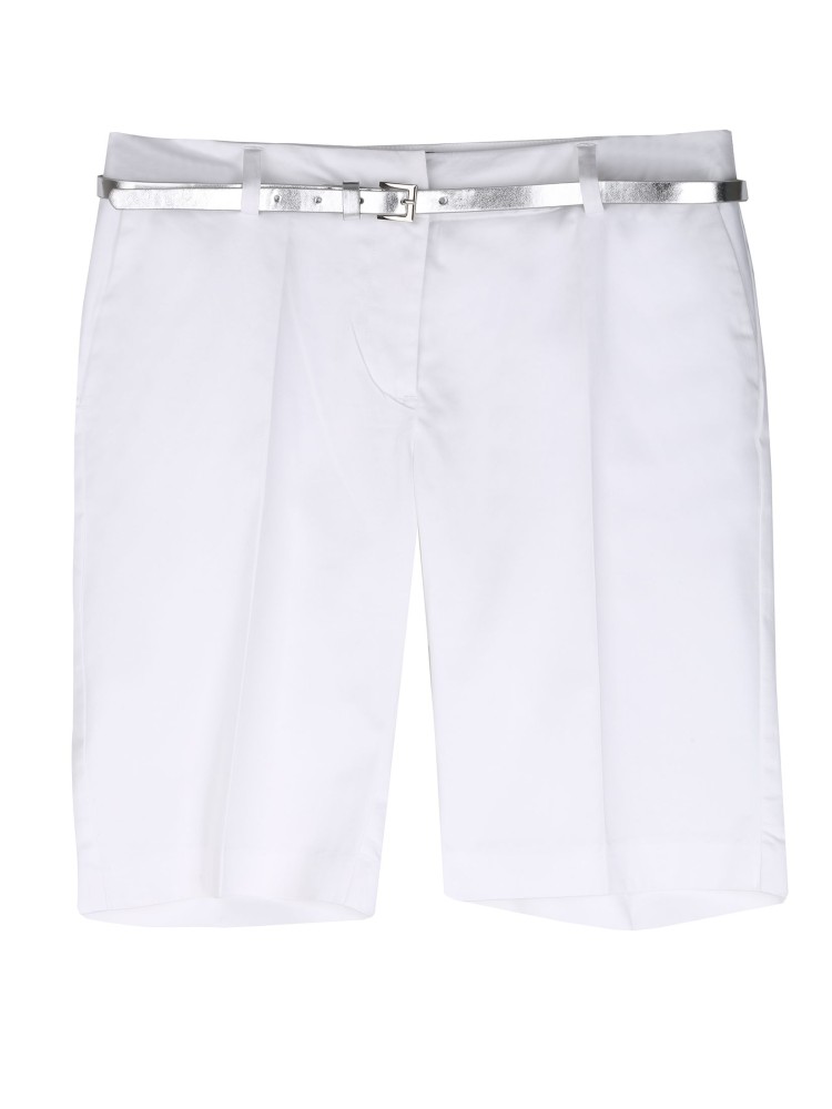 Szorty przed kolano z paskiem