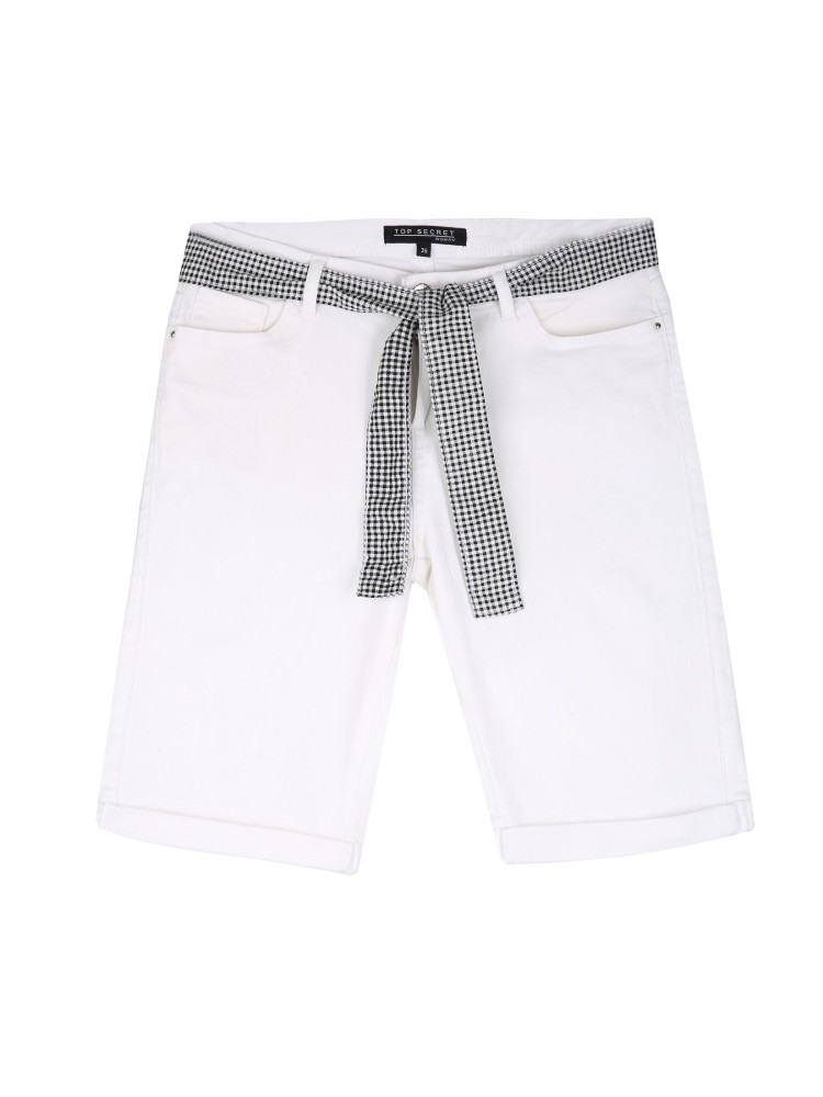 Szorty przed kolano z paskiem