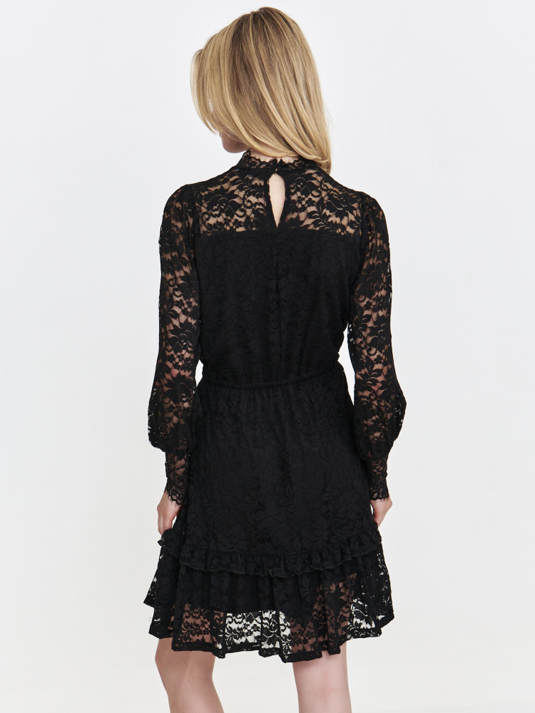 Czarna koronkowa sukienka
