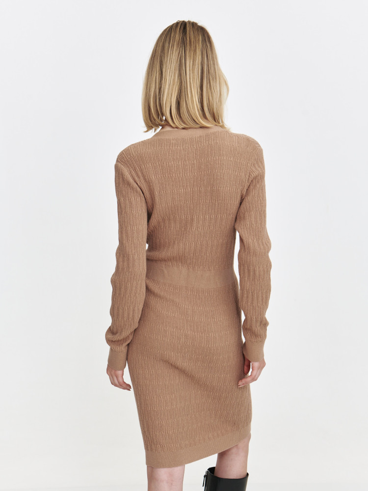 Dzianinowa sukienka midi 