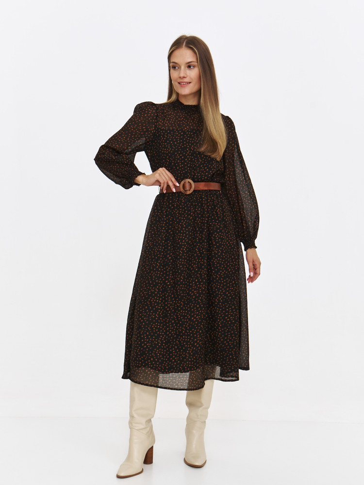 Zwiewna sukienka z drobnym wzorem