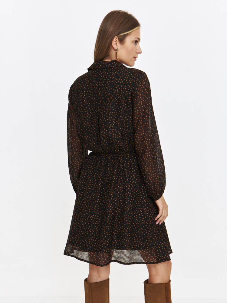 Zwiewna sukienka mini z drobnym wzorem 