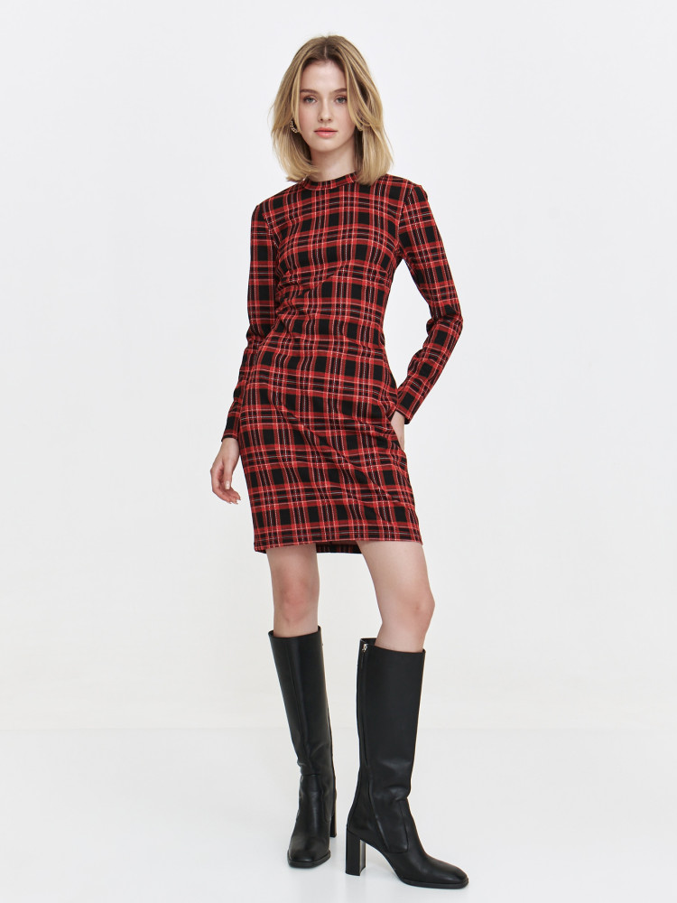 Krótka sukienka w kratkę