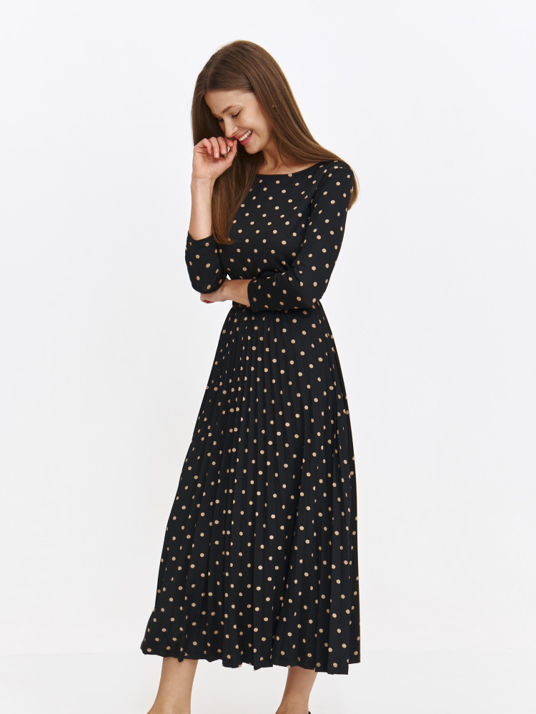 Sukienka w grochy z plisowanym dołem 