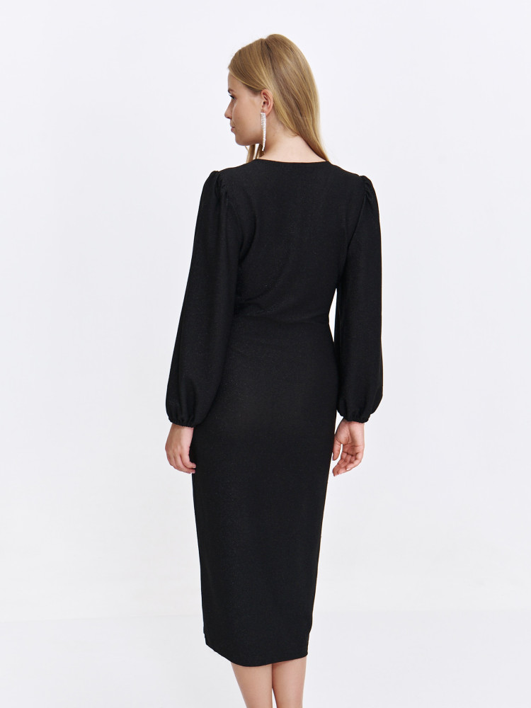 Kopertowa sukienka z połyskującej tkaniny z węzłem w talii 