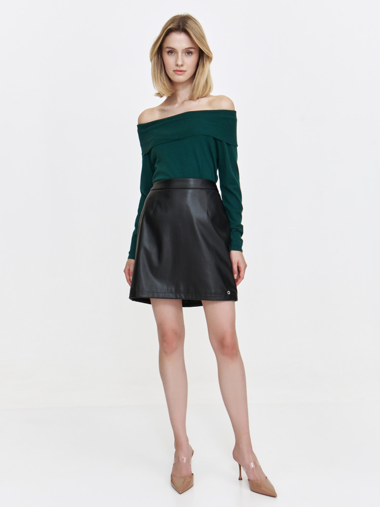 Sweter z odkrytymi ramionami  Sweter z odkrytymi ramionami