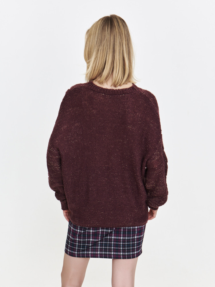 Sweter z lekkimi przetarciami z połyskującą nicią  Sweter z lekkimi przetarciami z połyskującą nicią