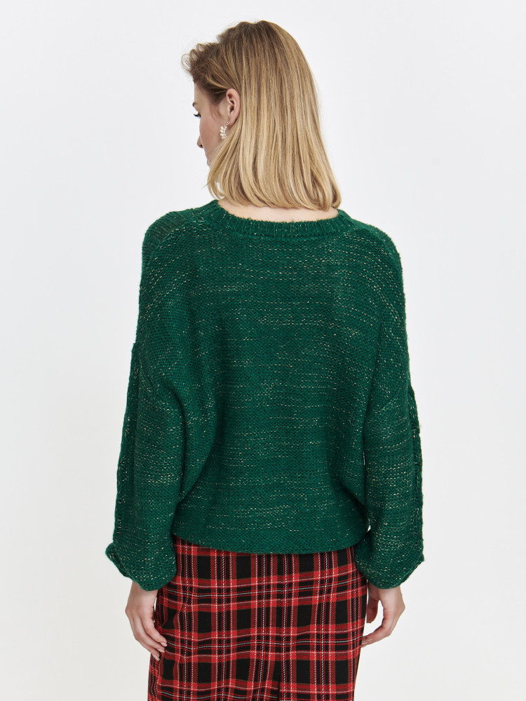 Sweter z połyskującej tkaniny z warkoczowym splotem