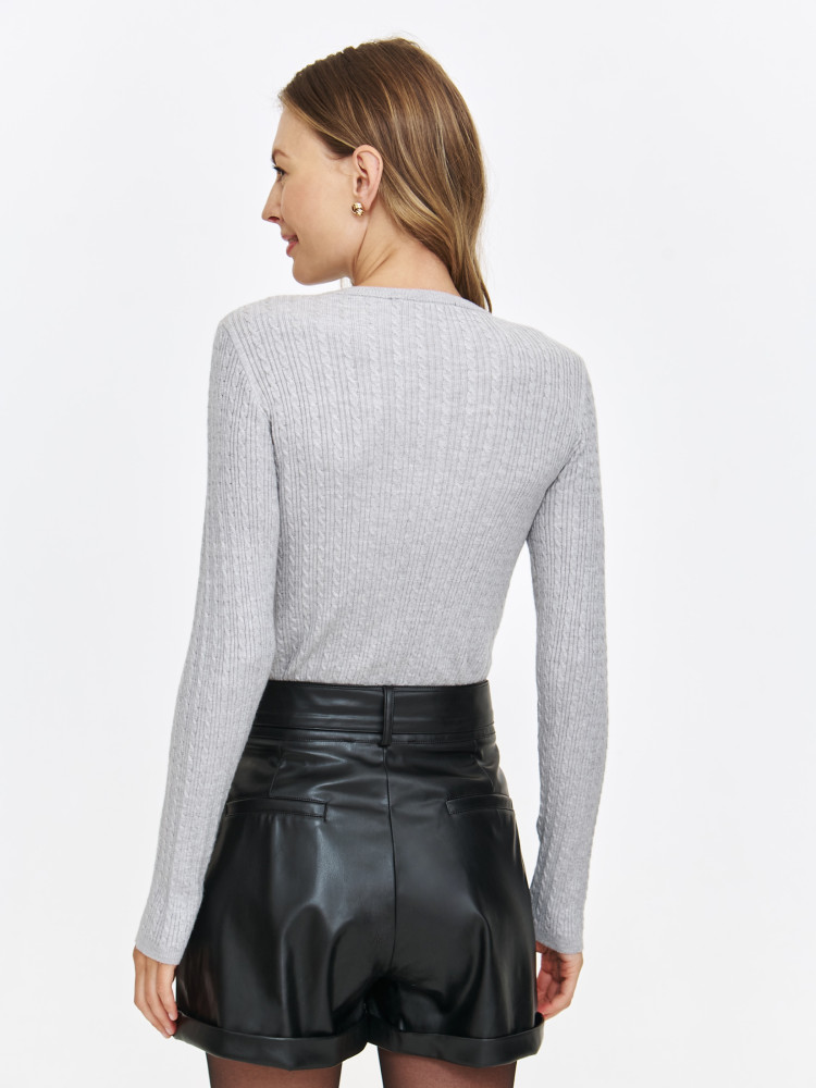 Cienki sweter damski z wyrazistą fakturą