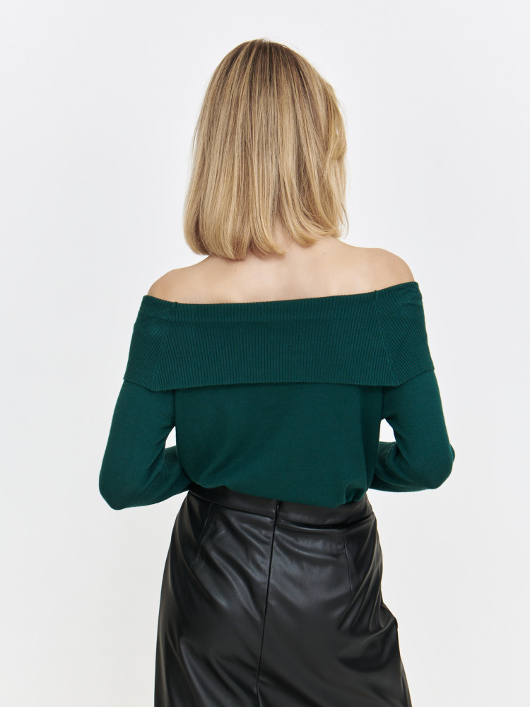 Sweter z odkrytymi ramionami  Sweter z odkrytymi ramionami