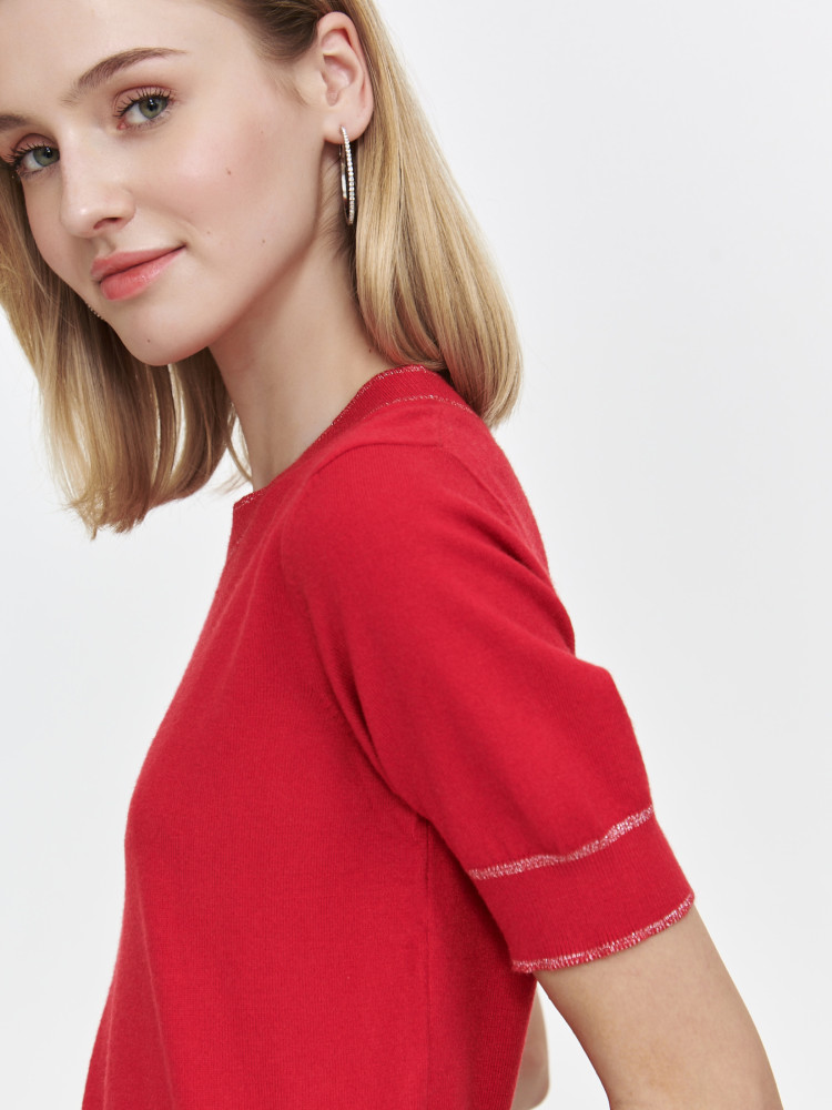 Sweter z krótkim rękawem z błyszczącą lamówką