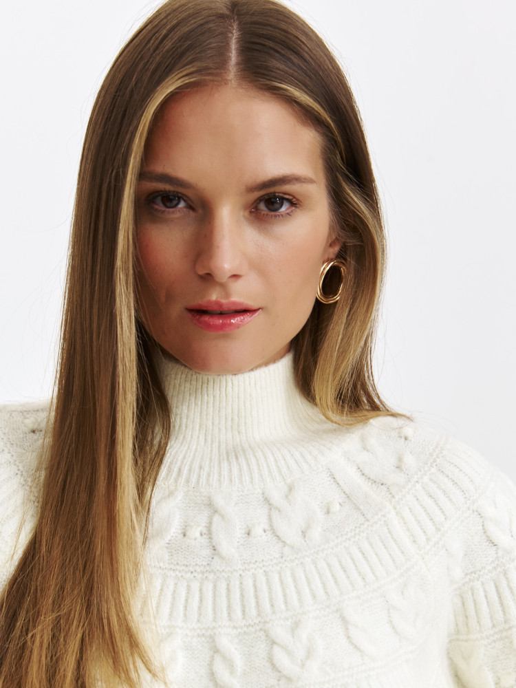 Kremowy golf z grubej dzianiny