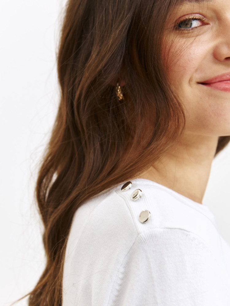 Biały granatowy sweter 