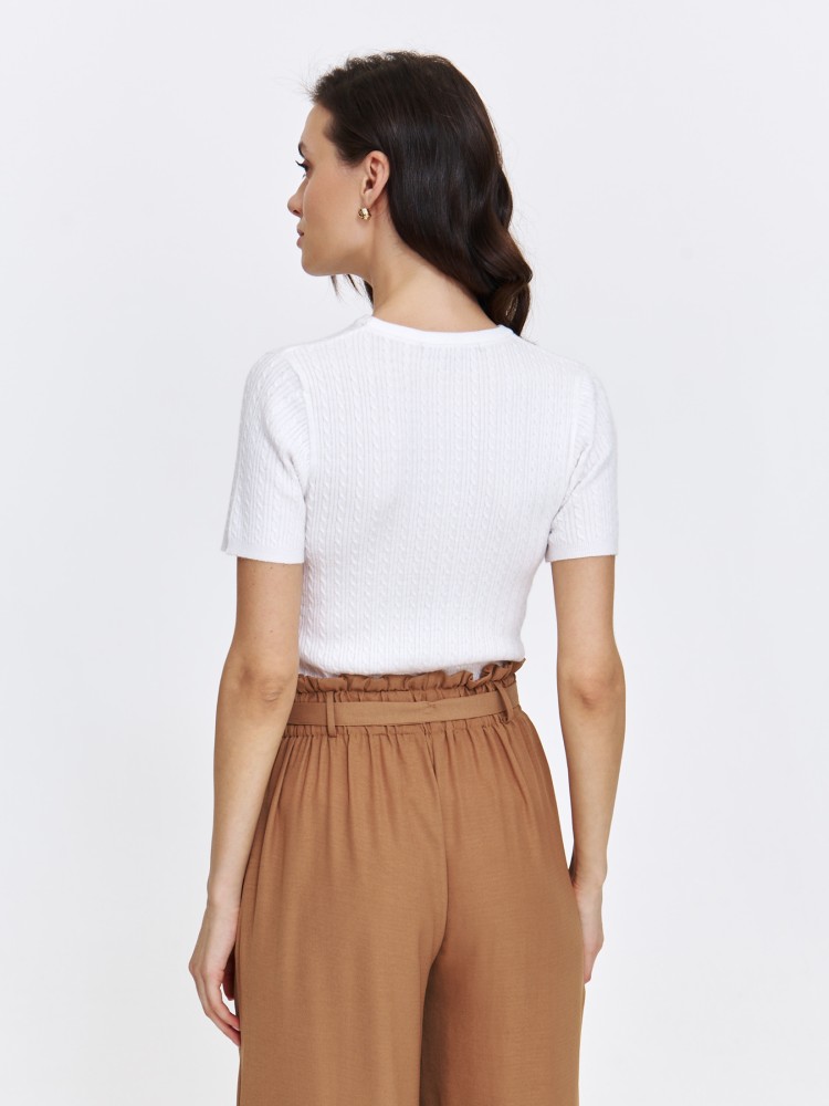 Obcisły sweter z ozdobną fakturą, biały 