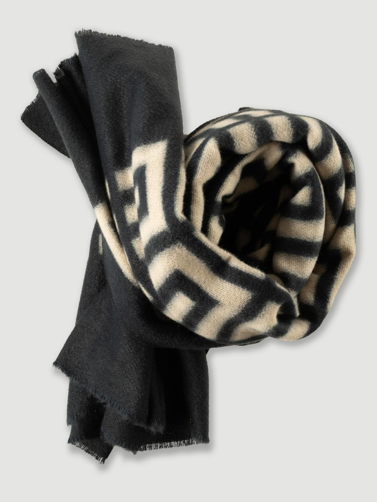 Elegancki szal z nadrukiem