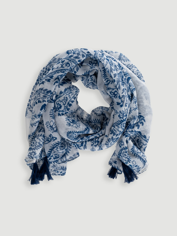 Biało-niebieska apaszka z printem 