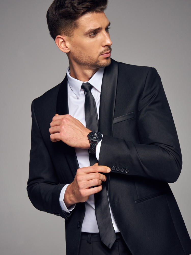 Zegarek z metalową matową bransoletą