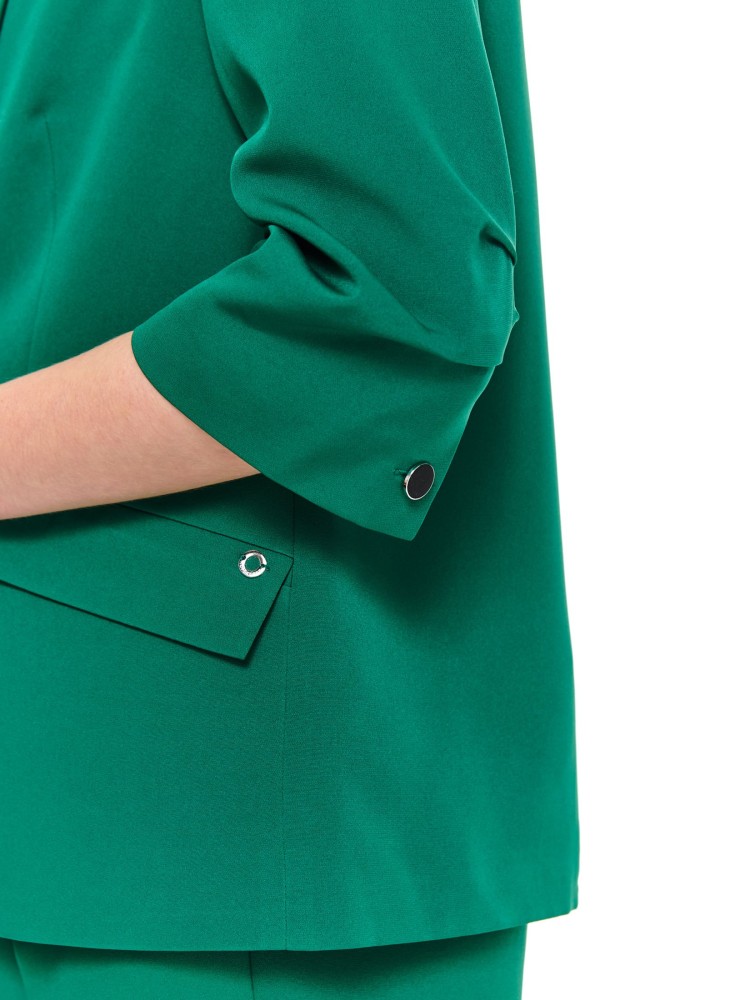 Marynarka z podwiniętm rękawem