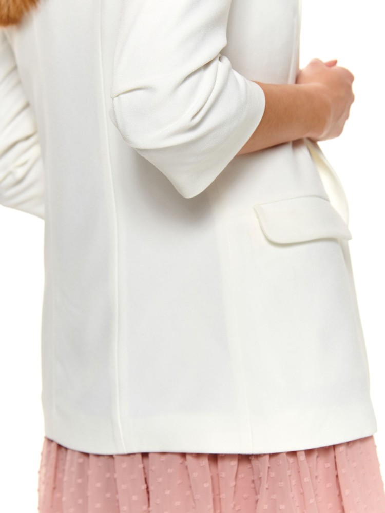 Wydłużona marynarka z podwiniętymi rękawami