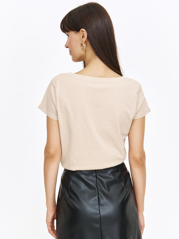 Jasnobeżowy t-shirt z napisem