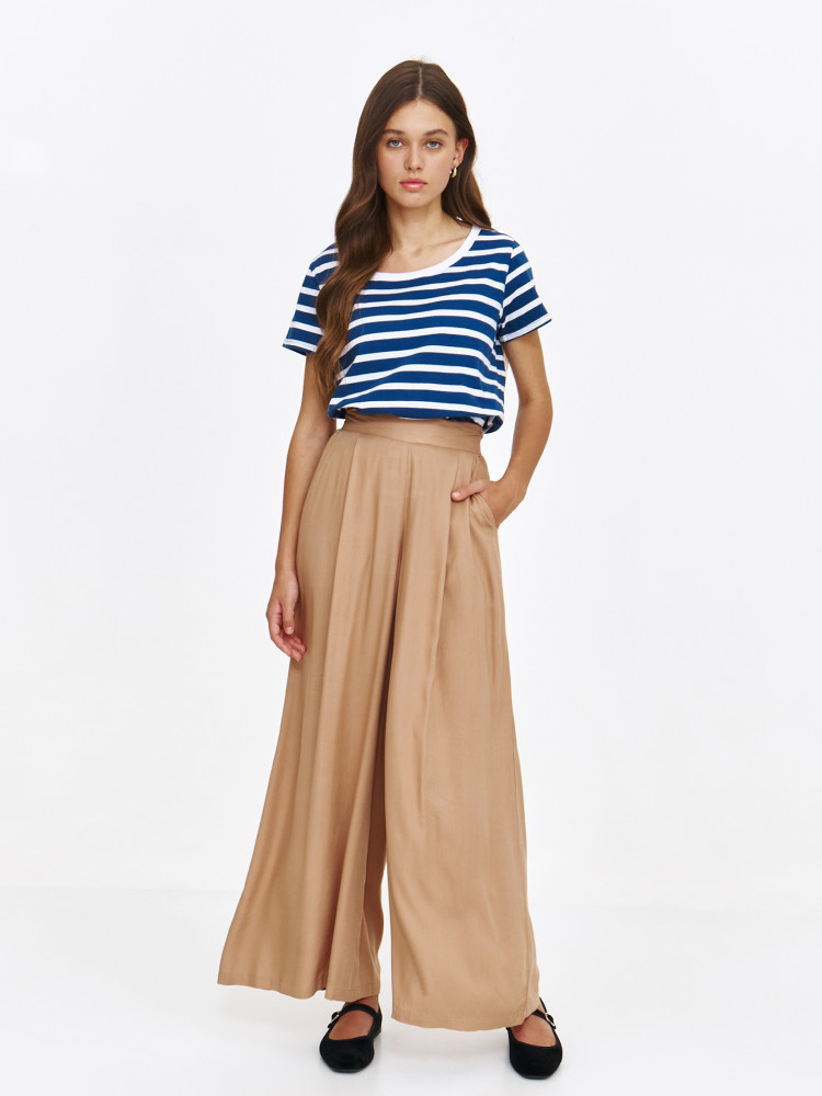 Granatowy top w białe paski