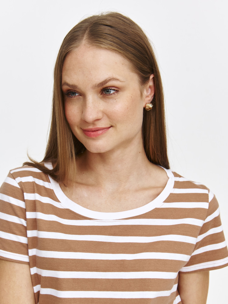 Beżowy top w białe paski