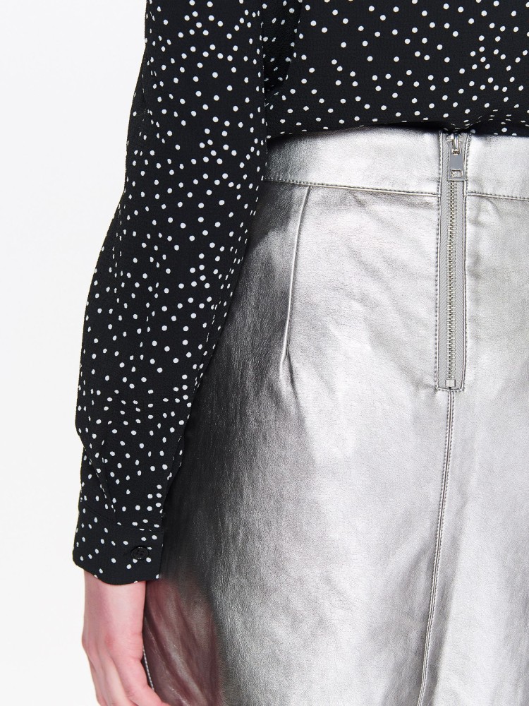 Mini spódniczka trapezowa z połyskującego materiału