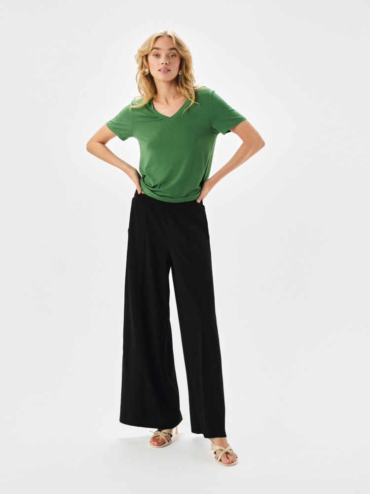 Zielony t-shirt z krótkim rękawem 