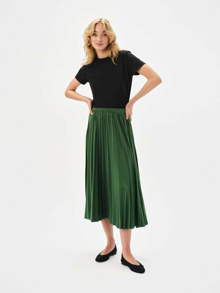 Czarna dopasowana bluzka 