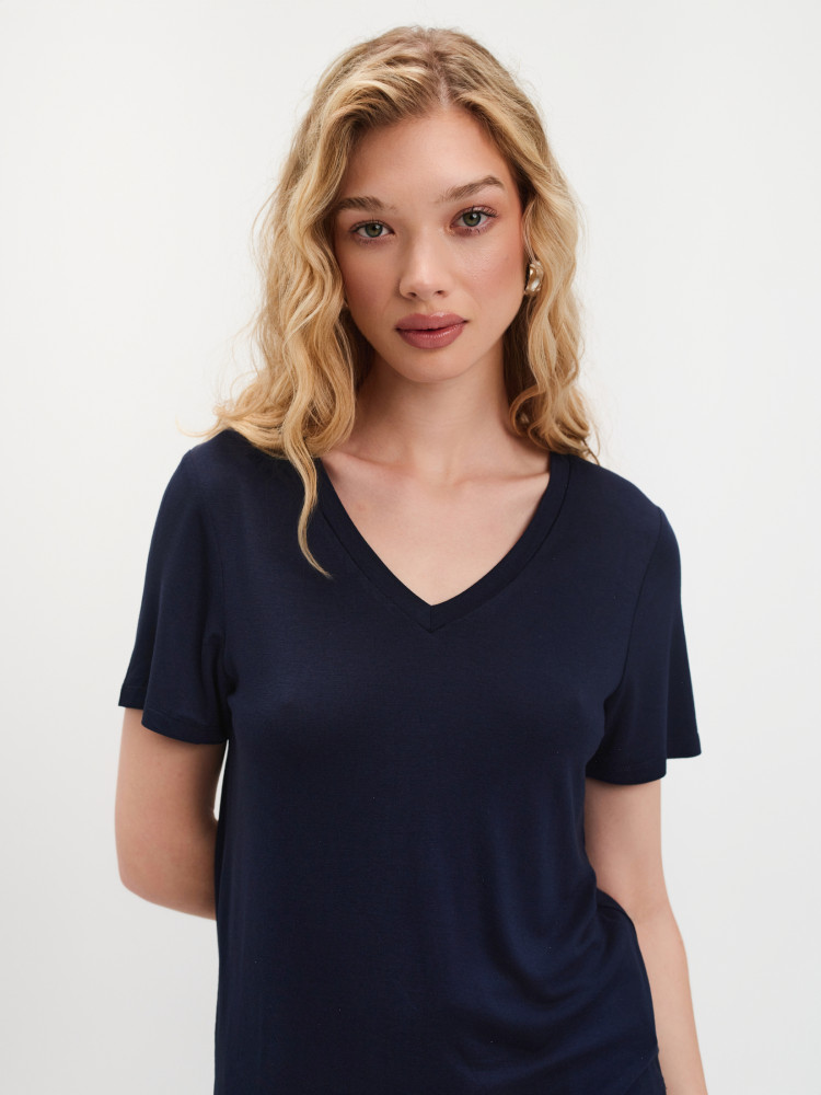 Granatowy top z dekoltem v