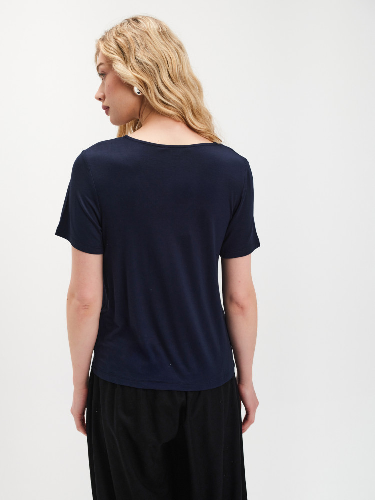 Granatowy top z dekoltem v