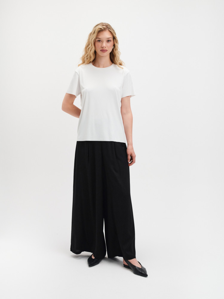 Biały t-shirt w prążek 