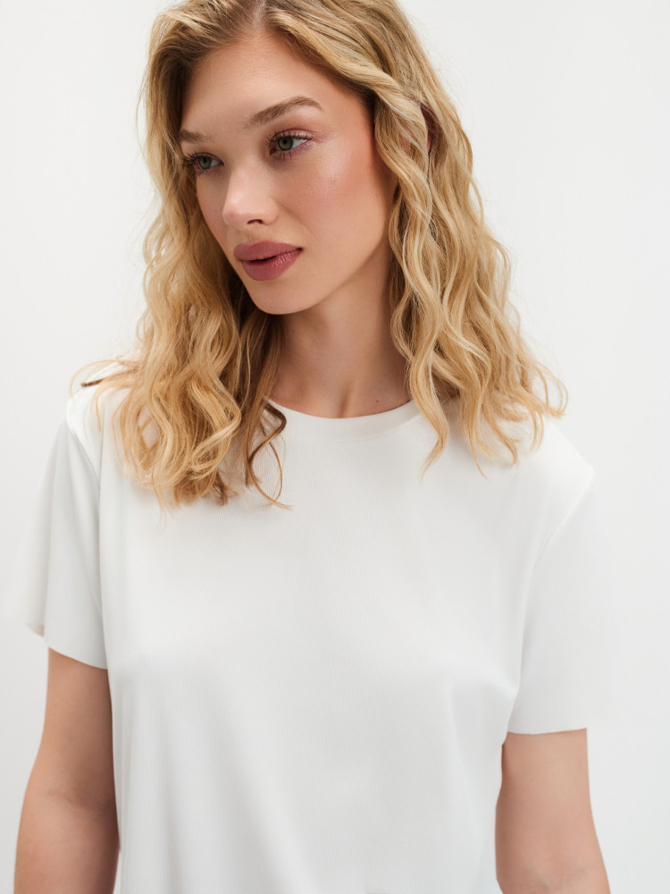 Biały t-shirt w prążek 