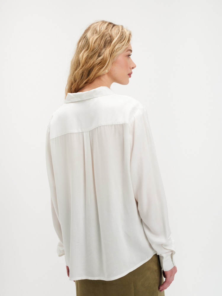 Zwiewna biała koszula 